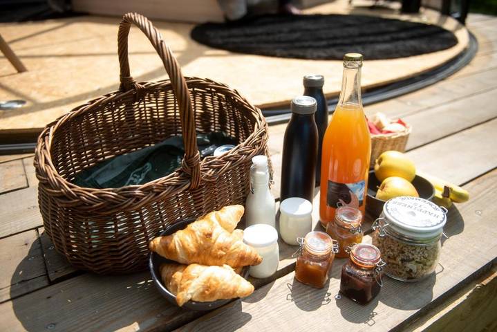 Tente pour 4 personnes, avec jardin et jacuzzi dans l' Aisne - 4