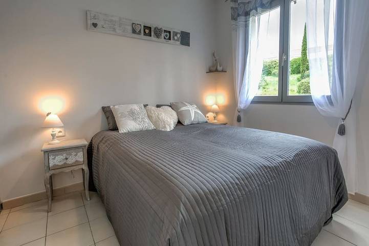 Location de vacances pour 8 personnes, avec piscine ainsi que jardin et terrasse à Pouzols-Minervois - 3