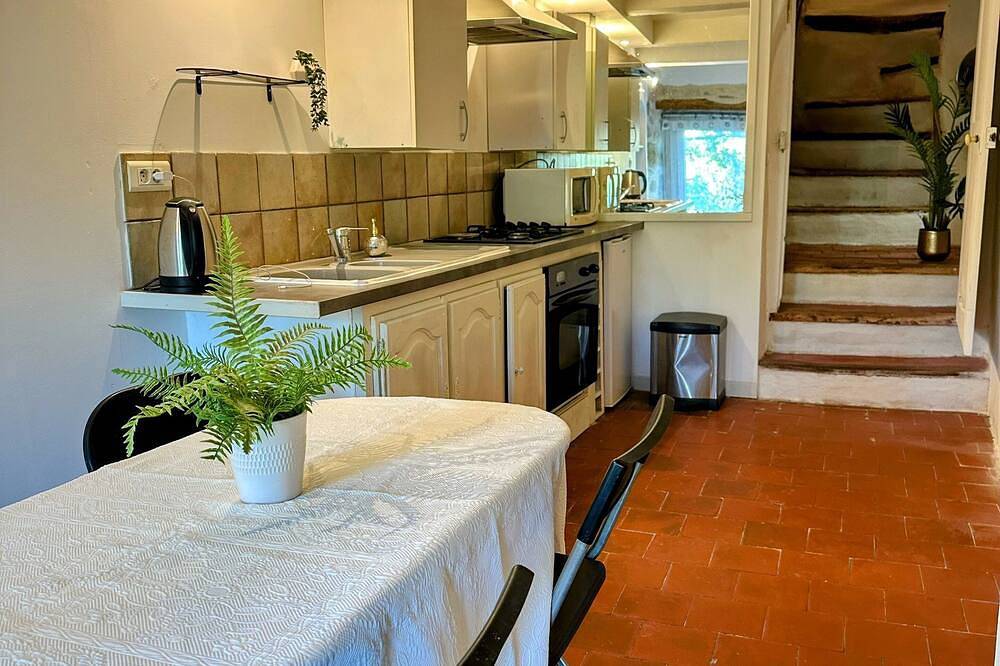 Detached house in Lodeve near Montpellier in Lodève, Lodève region