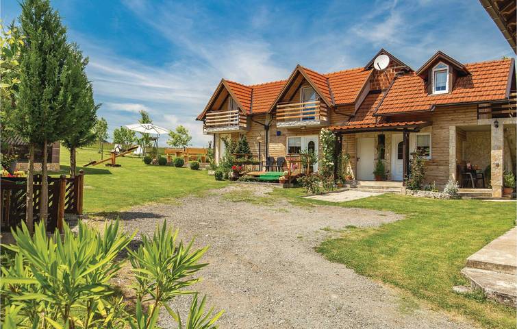 Gemütliche Ferienwohnung mit Terrasse und Grill, 300 m vom Fluss Gacka entfernt in Prozor, Lika-Senj