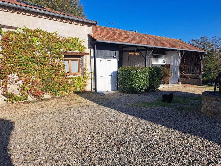 Maison de campagne pour 6 personnes, avec vue et jardin, animaux acceptés à Bellenaves