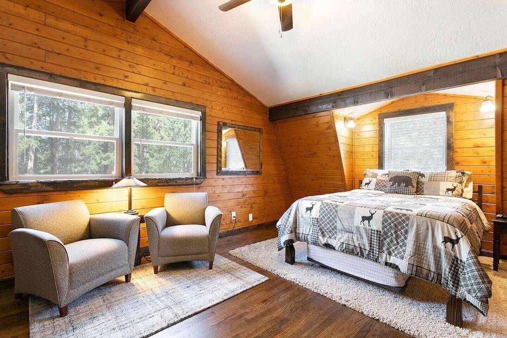 Mountain lodge w/creekside sauna and patio w/ fire pit - Casinos nearby! in Arapaho and Roosevelt National Forests