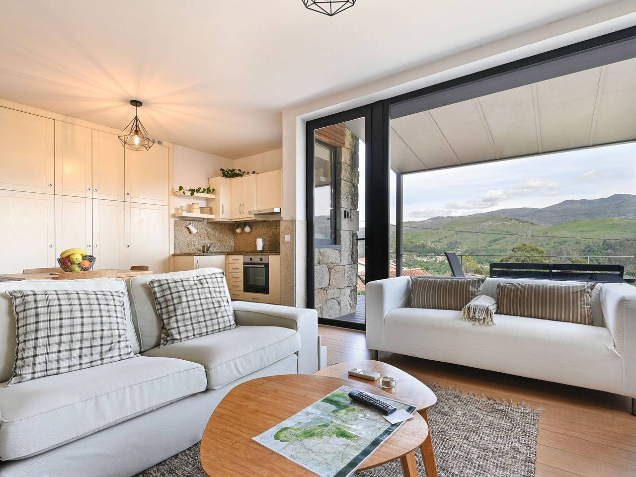 Casas das Olas 5 - Großartige Aussicht, 2 Pools, idealer Ort zum Entspannen und in São Jorge e Ermelo, Distrito de Viana do Castelo