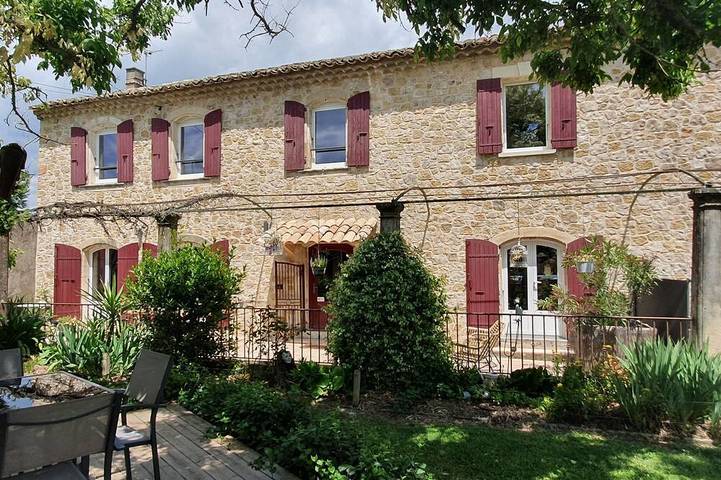 Mas de la Tontine Avec Piscine 4/10 Personnes au Porte de L'ardèche in Pont-Saint-Esprit, Nimes und Umgebung