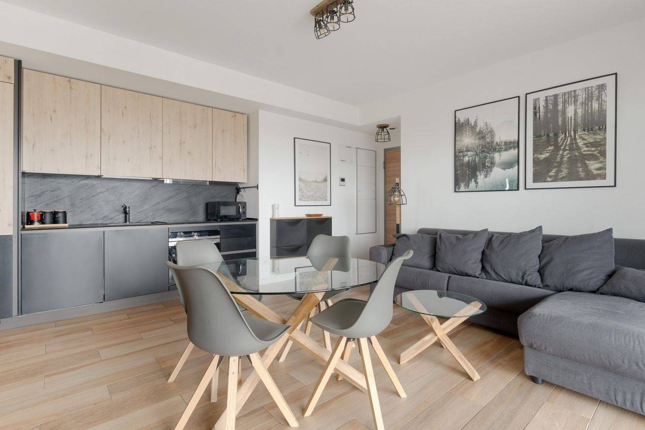 Guesthost - Cascina Merlata Flat with Terrace, foto 11