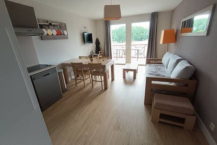 Gîte pour 5 personnes, avec balcon et piscine dans Golf Club des Sables d'Or - 4