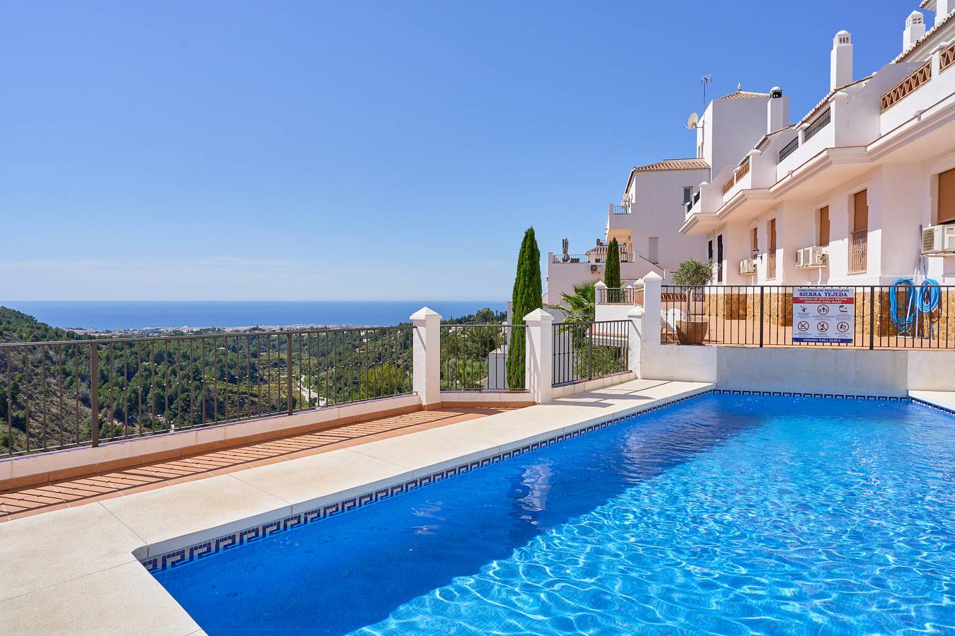 Holiday Home 'Dorit Frigiliana' with Sea View, Wi-Fi and Air Conditioning in Frigiliana Road, Frigiliana