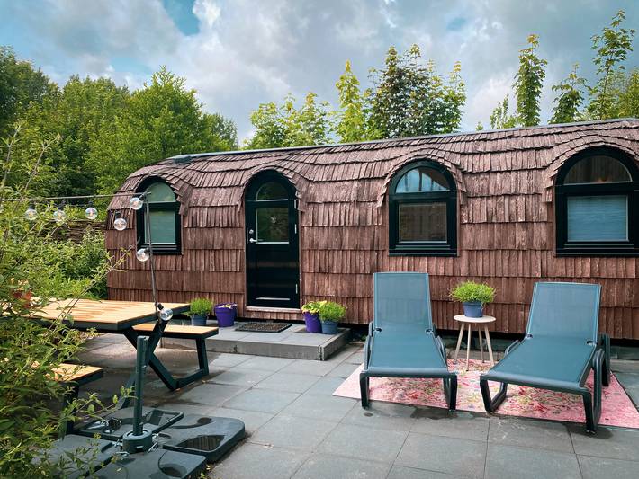Vakantiehuis voor 2 personen, with Whirlpool and Terras as well as Tuin and Sauna in Almere