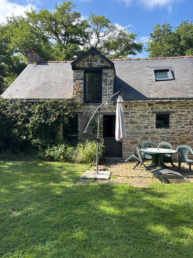 Location de vacances pour 8 personnes, avec jardin à Nozay