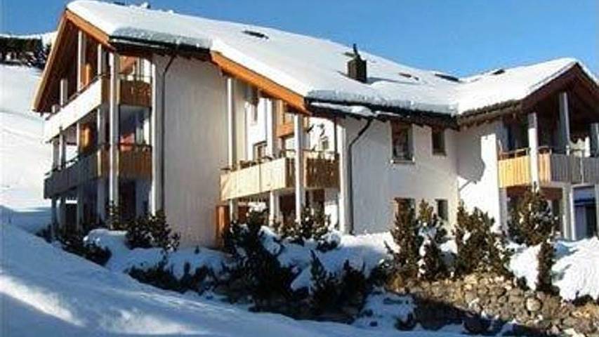 Hütte für 4 Personen, mit Terrasse in Arosa