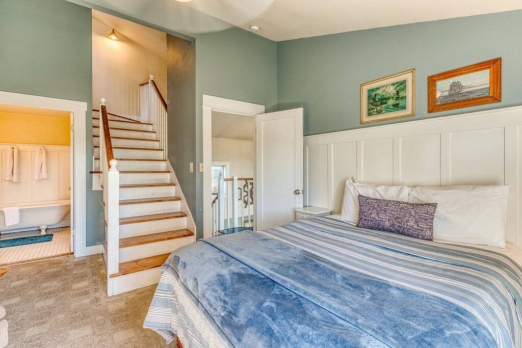 Genießen Sie einen privaten Whirlpool und einen einfachen Zugang zum Strand! Hunde sind willkommen! in Heceta Beach, Lane County