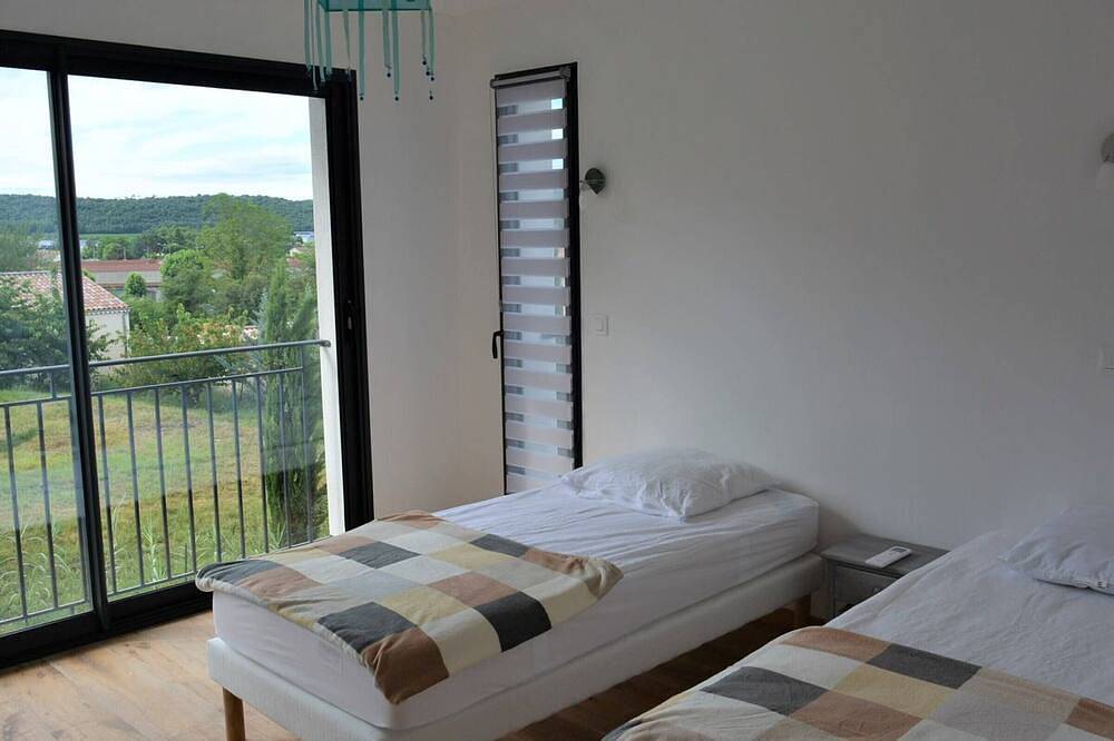 Modern Villa with Ac, Private Pool, and Terrace in Ruoms - Sleeps 6 in Ruoms, Ardèche