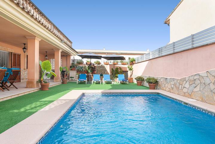 Villa for 8 people, with terrace - 1