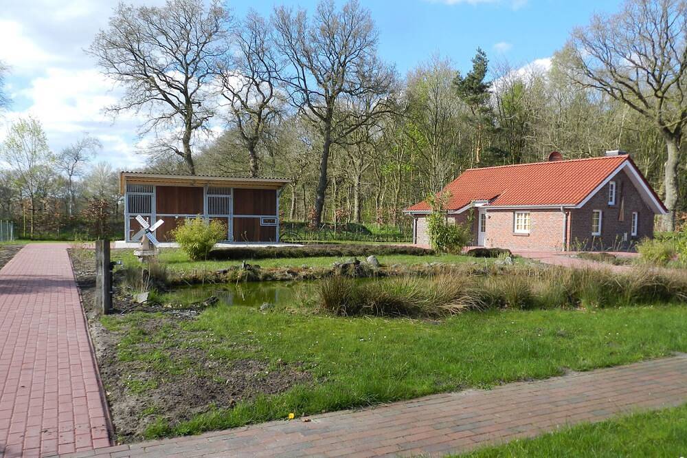 Ganze Wohnung, Heidihaus - Naturidyll in Ostfriesland - 2017 komplett renoviert in Friedeburg, Landkreis Wittmund