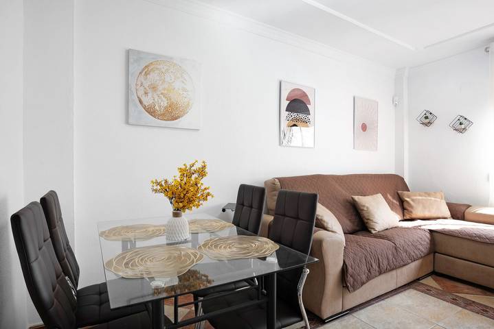 Entire apartment, Apartment 'Faro De Barbate' with Private Terrace and Wi-Fi in Playa Barbate, Barbate