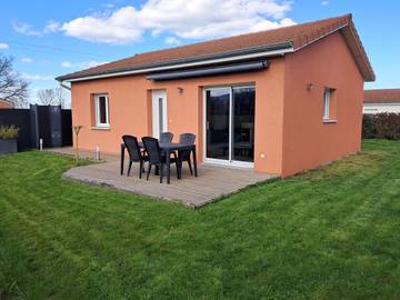 Cottage pour 4 personnes, avec vue et jardin à Ouches
