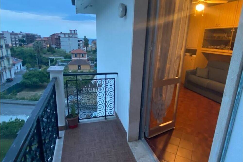 Appartamento intero, Residenza Aria Sole – Martiri della Libertà 21 in San Bartolomeo al Mare, Riviera di Ponente