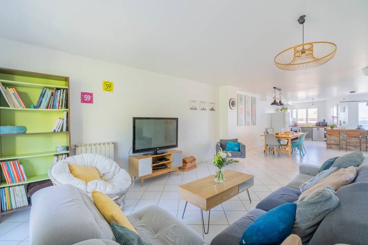 Ferienhaus für 6 Personen, mit Terrasse und Garten in Calanques - 3