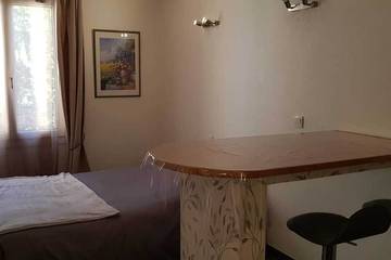 Appartement De Vacances pour 2 Personnes dans Bussy-Saint-Georges, Seine-et-Marne, Photo 1