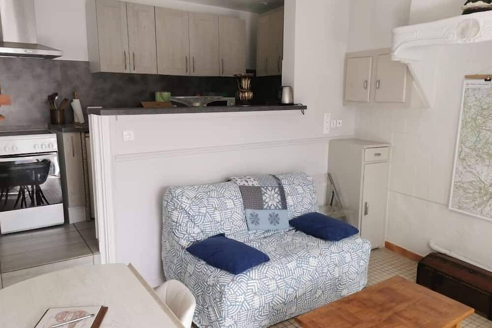 Appartement entier, Appartement avec parking à 5mn du Zénith. Animaux de compagnie acceptés. in Cournon-d'Auvergne, Massif central
