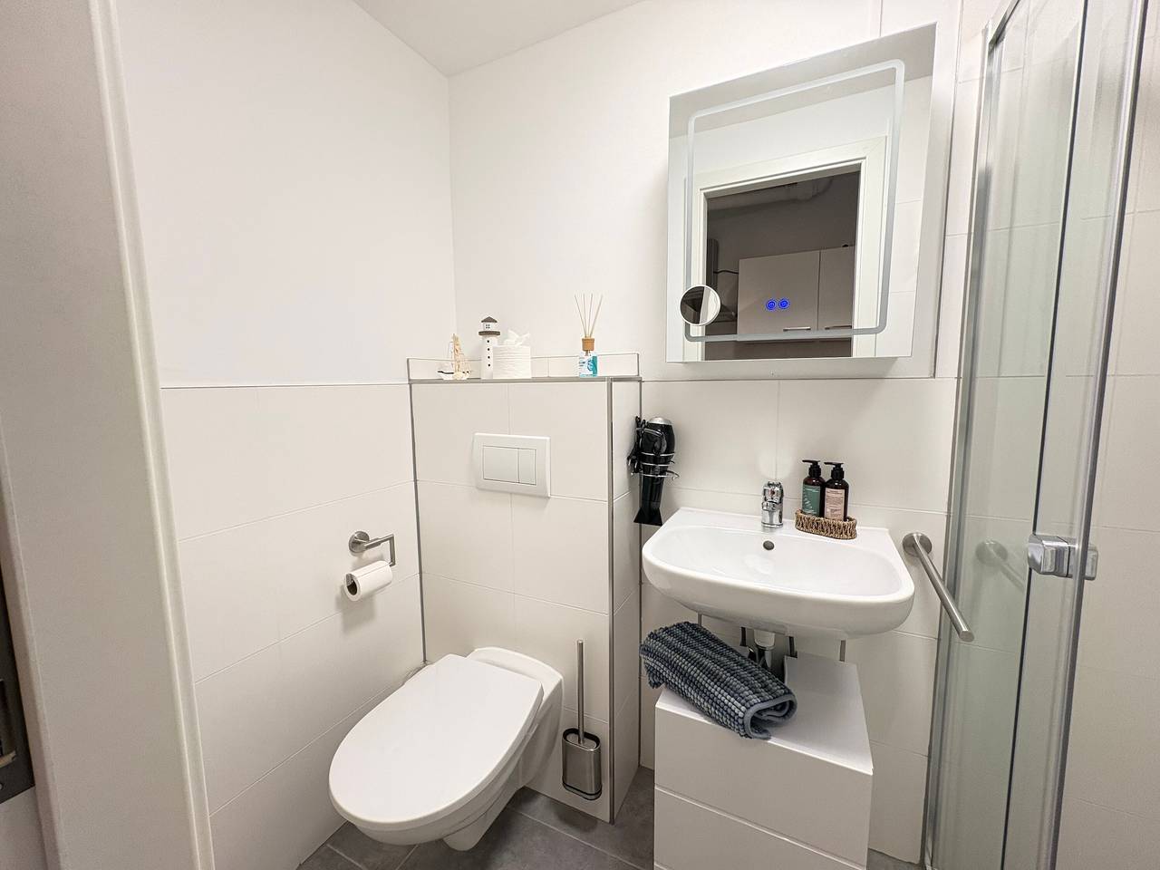 Entire studio, Holiday Apartment 'Möwennest' with Balcony in Wunstorf, Steinhuder Meer