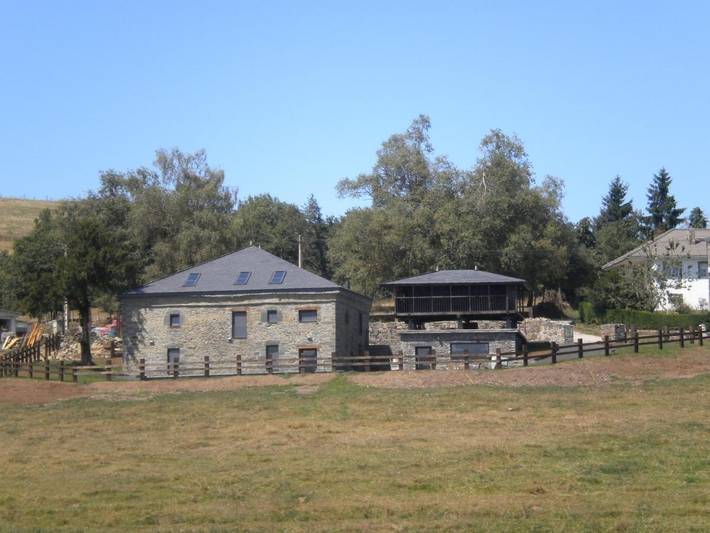 Casa rural para 6 personas, con Terraza además de Jardín y Vistas en Pesoz