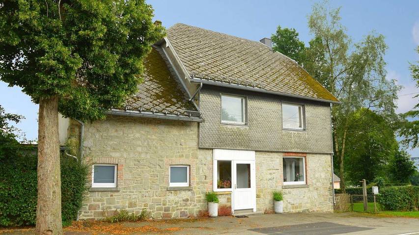 Maison de vacances pour 6 personnes, avec jardin et vue sur le lac à Butgenbach