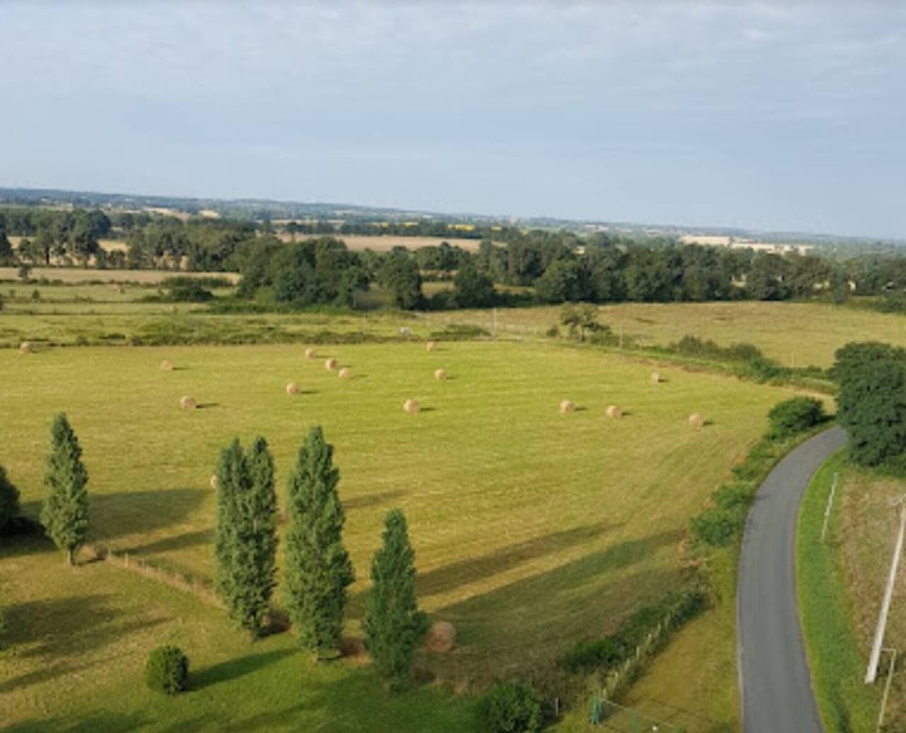 Pet-Friendly Castle "chateau d'eau le sable" avec Balcons & Wi-Fi in Daon, Mayenne