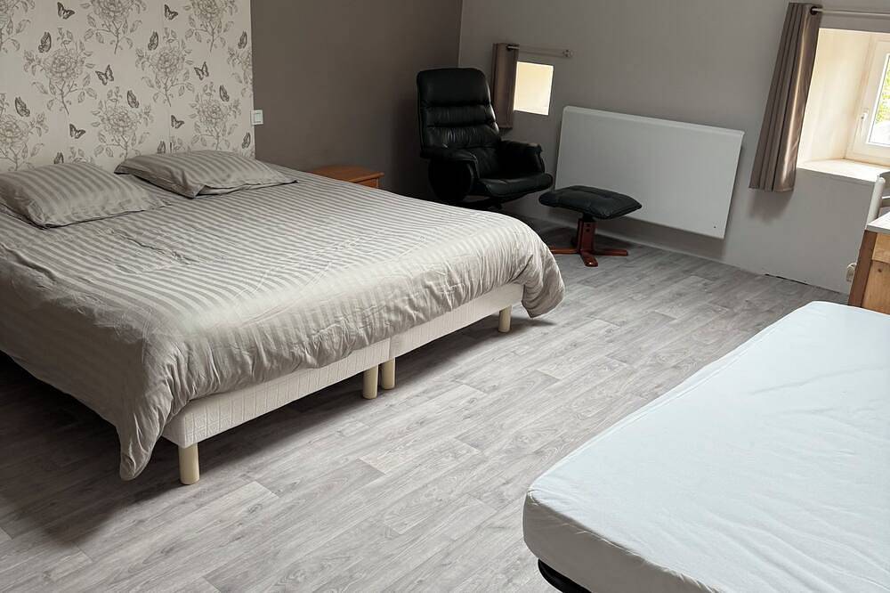 Le Relais de Chavagné, gîte 3 étoiles avec 2 chambres pour 4 personnes in La Crèche, Région de Niort