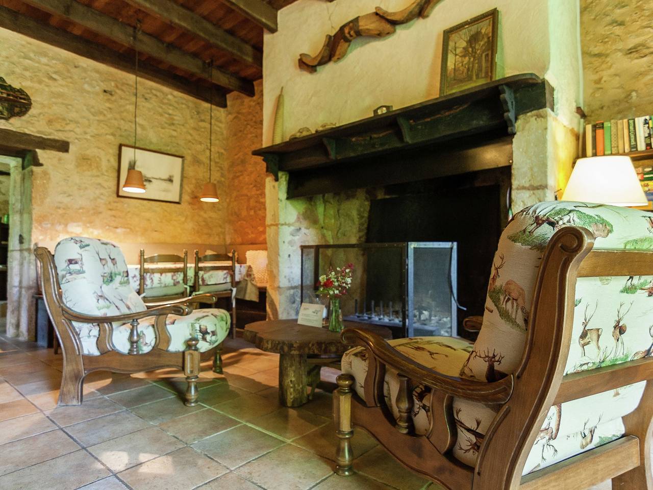 Charming Estate Dordogne with Pool in Les Eyzies, Périgord Noir