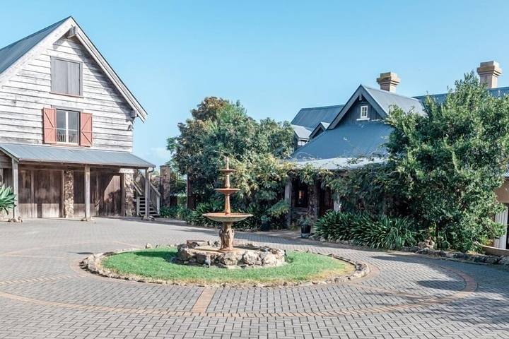 Lodge for 18 people, with garden in Waiheke Island