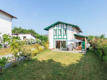 Gîte pour 6 personnes, avec terrasse à Ahetze