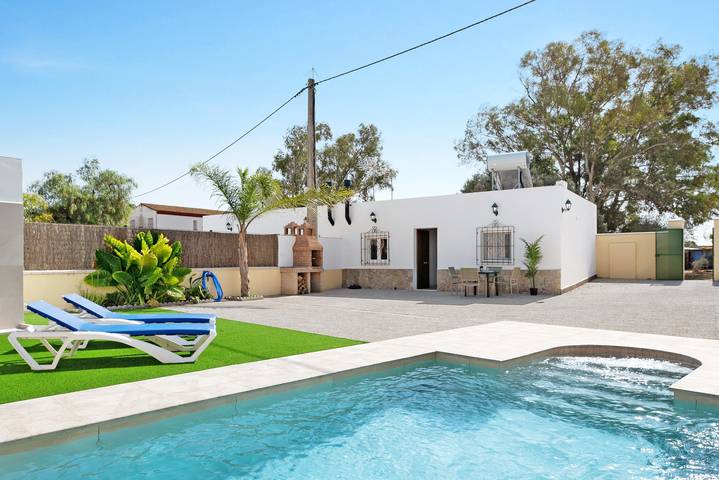 Country house for 4 people, with garden, with pets - 1