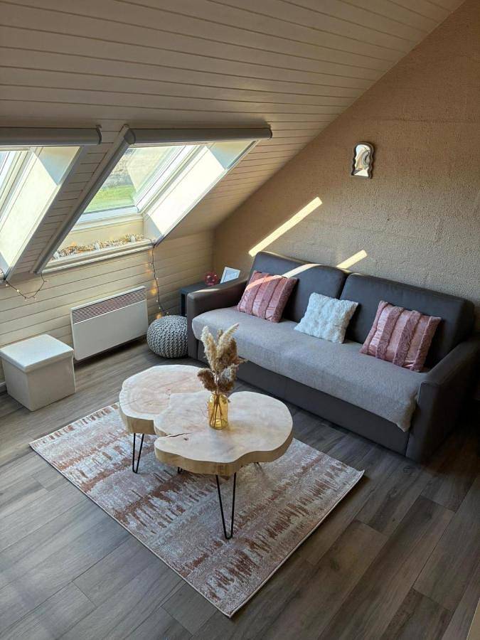 Location de vacances pour 4 personnes, avec vue et jardin, animaux acceptés dans Ny