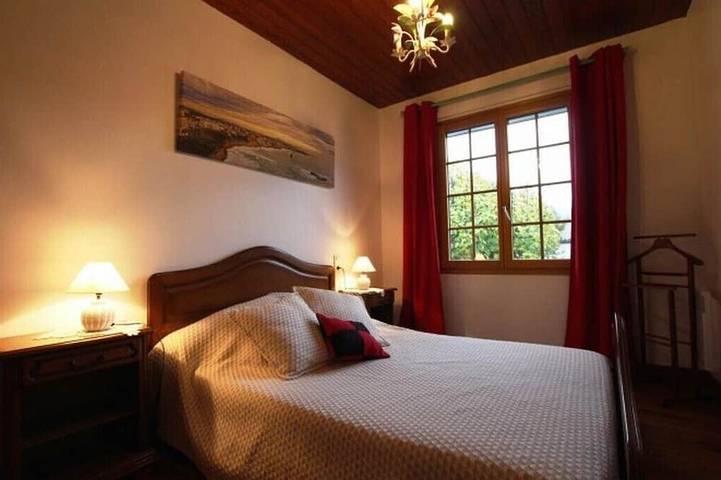 Gîte pour 4 personnes, avec jardin ainsi que terrasse et jacuzzi à Saint-Étienne-de-Baïgorry - 2