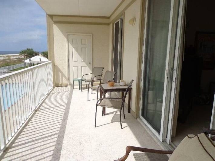 Vacation rental for 7 people, with balcony and pool in Dauphin Island