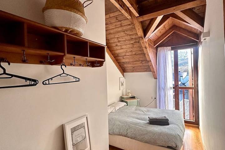 Apartamento entero, Dúplex para 8 personas en el Pirineo Aragonés. A 5 min de Formigal-Panticosa! in Tramacastilla de Tena, Pirineo Aragonés