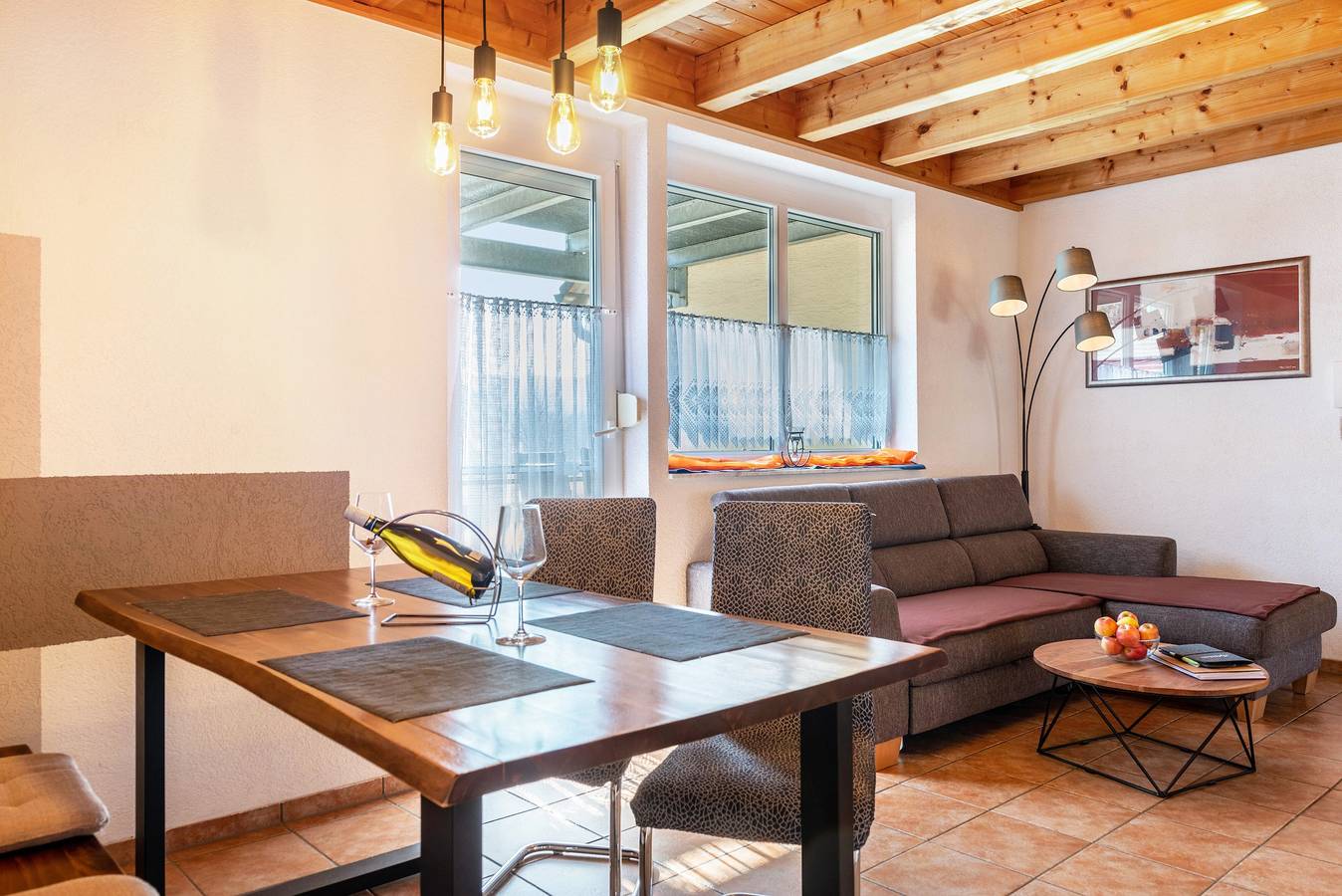 Ganze Wohnung, Ferienwohnung 'Apfelschnitz' mit Gemeinschaftsgarten, Balkon und Wi-Fi in Stockach, Landkreis Konstanz