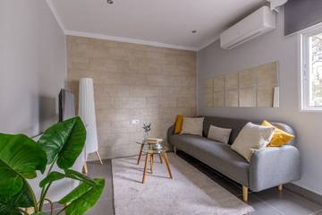 Apartment for 3 People in Ciudad Jardín (Málaga), Malaga, Photo 1
