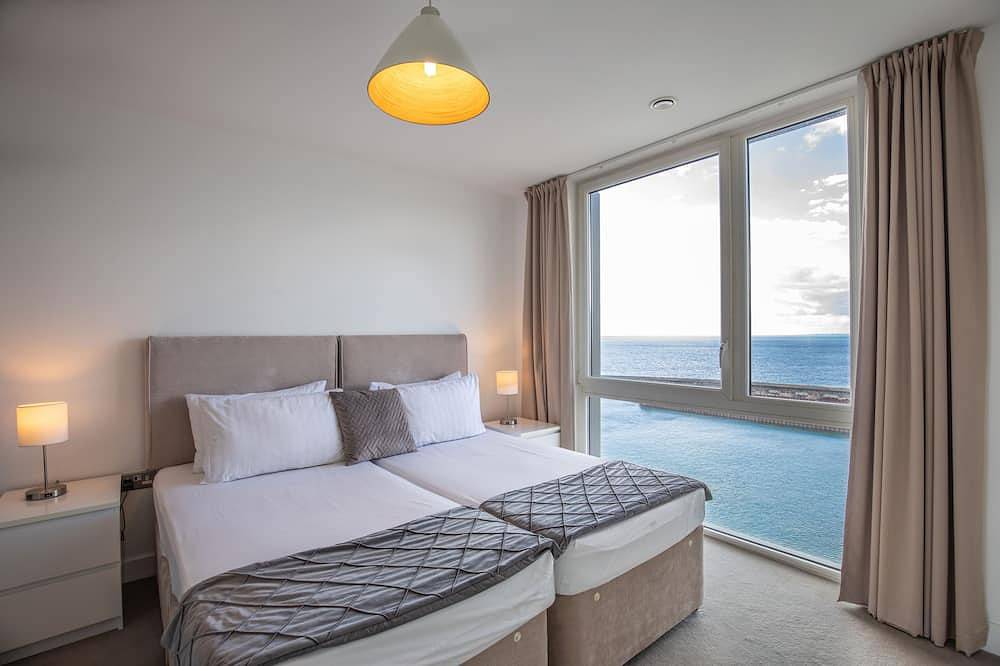 Entire apartment, Brand New | Sea View | Roof | Free Parking in Brighton Marina, Brighton