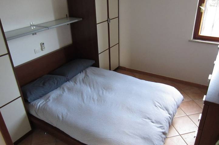 Ganze Wohnung, Residence Blue Lake Lake Front mit 2 Schlafzimmern, 4 Betten, Parkplatz in San Benedetto (Peschiera del Garda), Peschiera del Garda