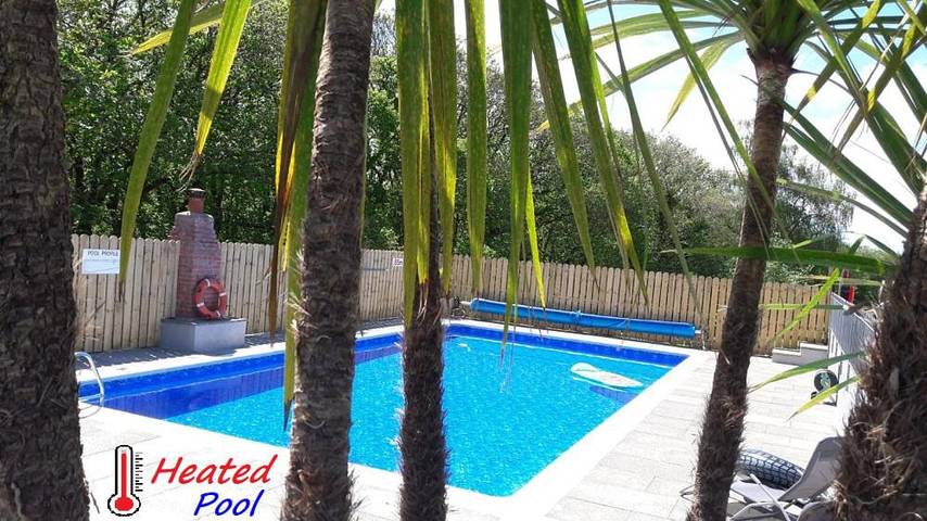 Holiday village for 4 people, with Terrace and Garden as well as Pool and View in Devon