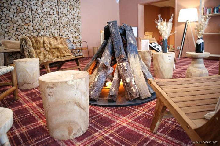 Hôtel pour 4 personnes, avec piscine ainsi que vue et jardin, animaux acceptés