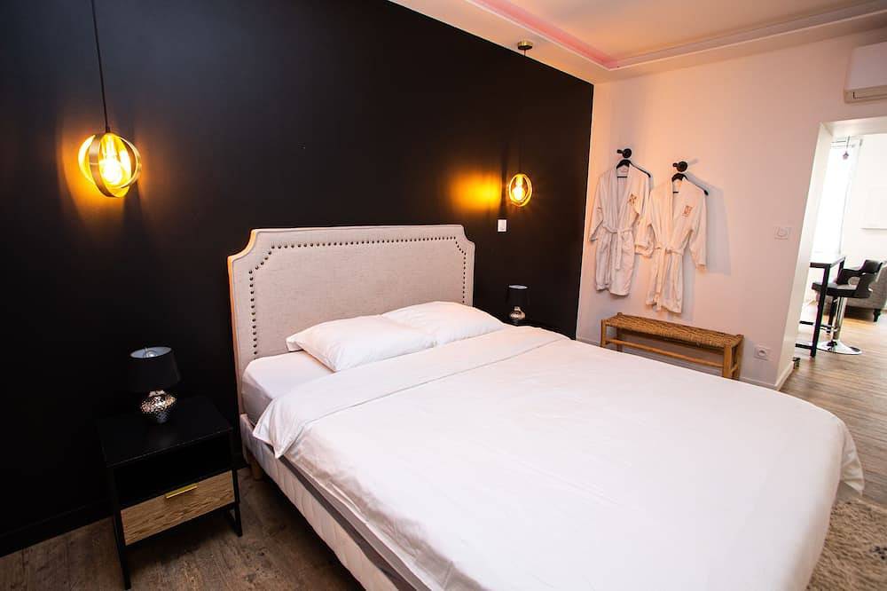 Entire apartment, Bd Room Cocon Cozy Balneoterapy In Saint-Etienne in Saint-Étienne, Pilat Regional Nature Park