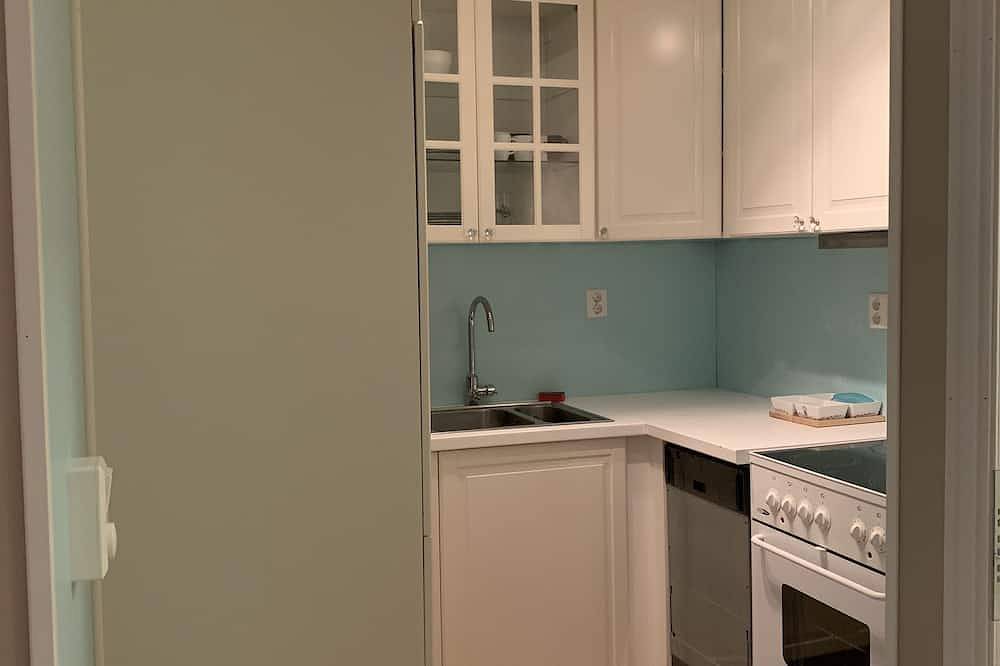 Ganze Wohnung, Basement apartment in the countryside. in Bremanger