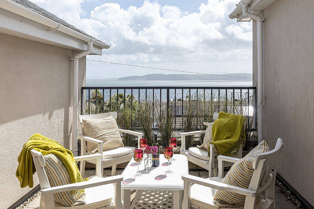 Entire apartment, The Penthouse in Benllech, Isle of Anglesey