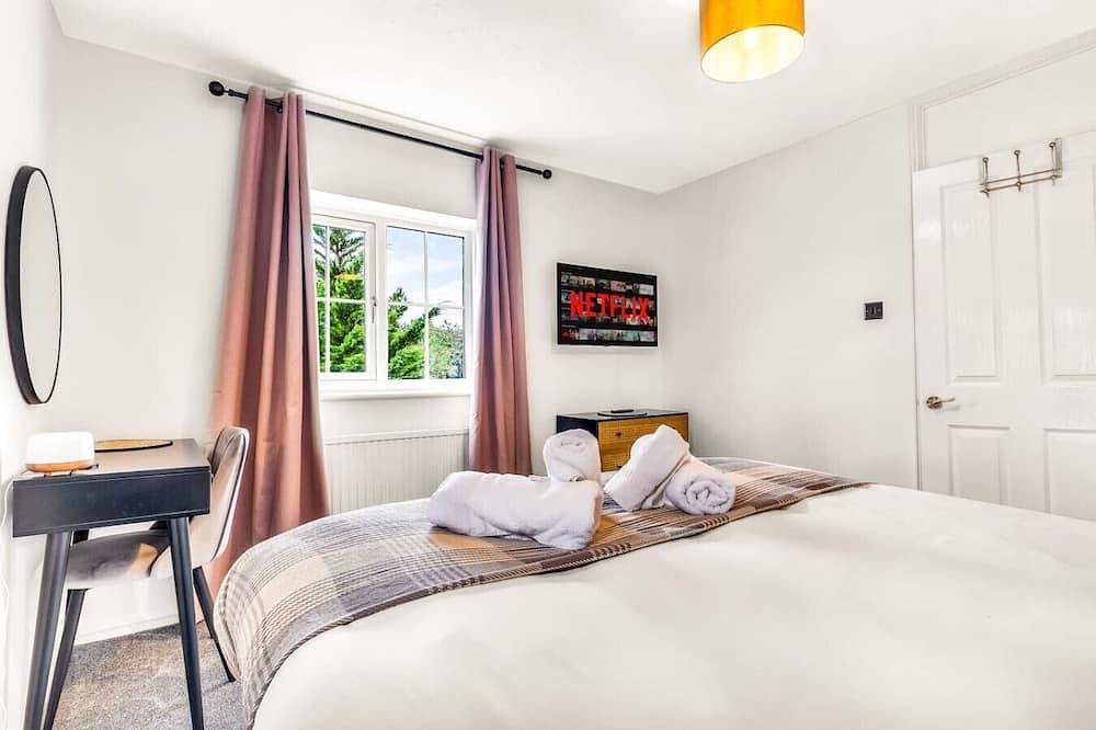 Wheatley House • Excellent Location • Free Parking • Garden • Fast Wifi • Smart Tvs • Yoko Property in Milton Keynes, Südostengland