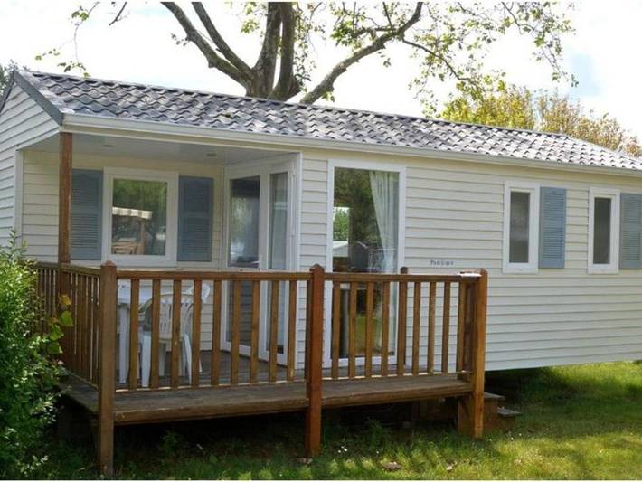 Camping pour 5 personnes, avec piscine et terrasse