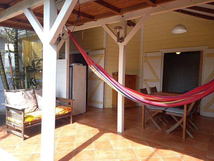 Location de vacances pour 4 personnes, avec jardin ainsi que terrasse et piscine dans Basse-Terre (homonymie) - 2