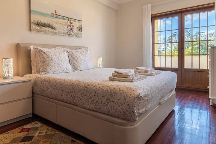 Ganze Wohnung, Casa Miha - Zwei Schlafzimmer Wohnung, Schläft 4 in Sintra, Naturpark Sintra-Cascais